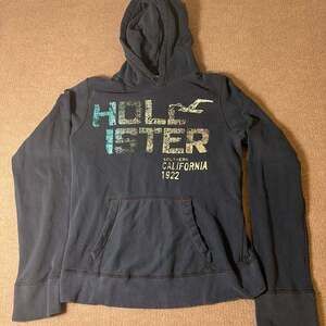 Hollister Men's Blue Pullover Hoodie 0258